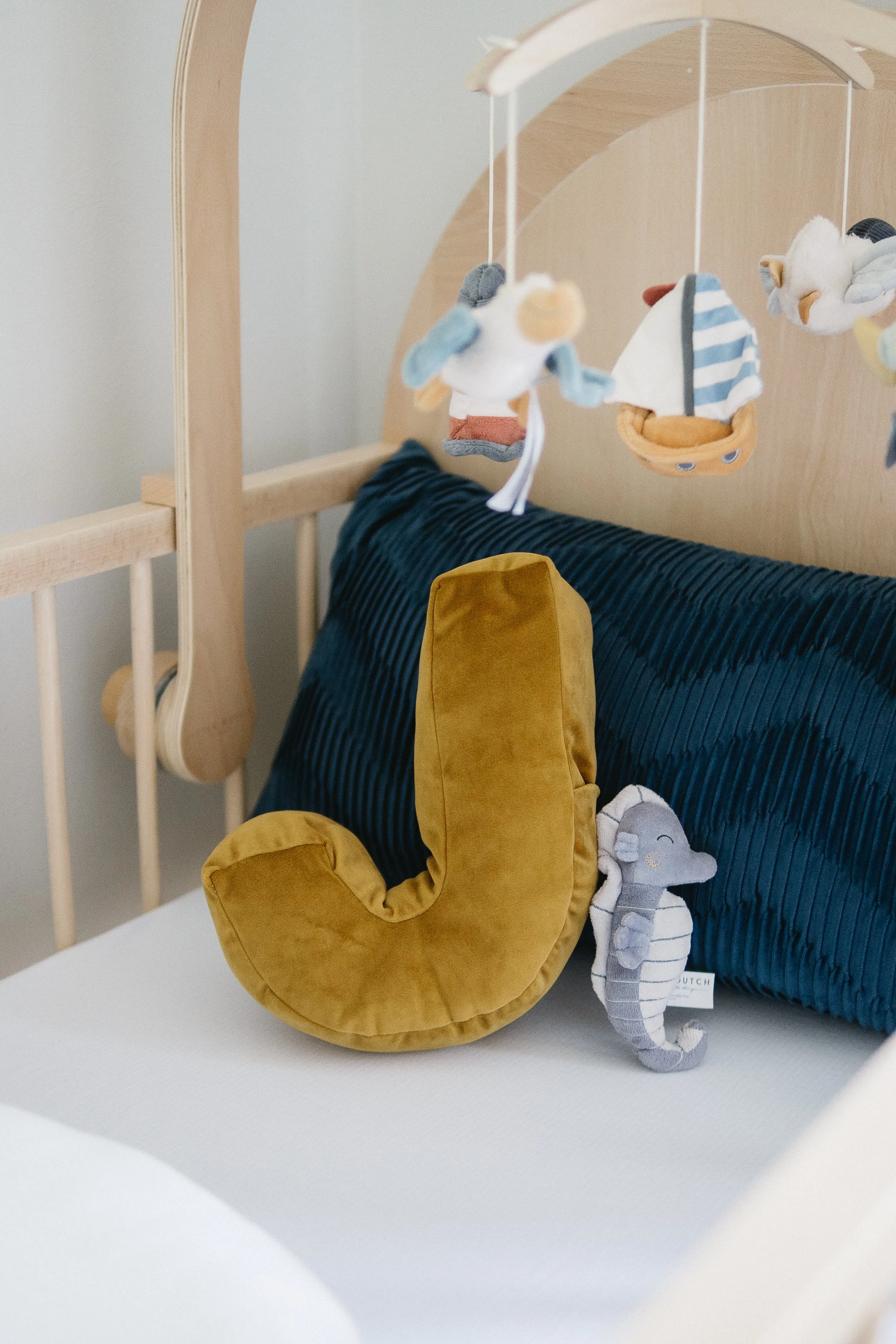 Bold Cot