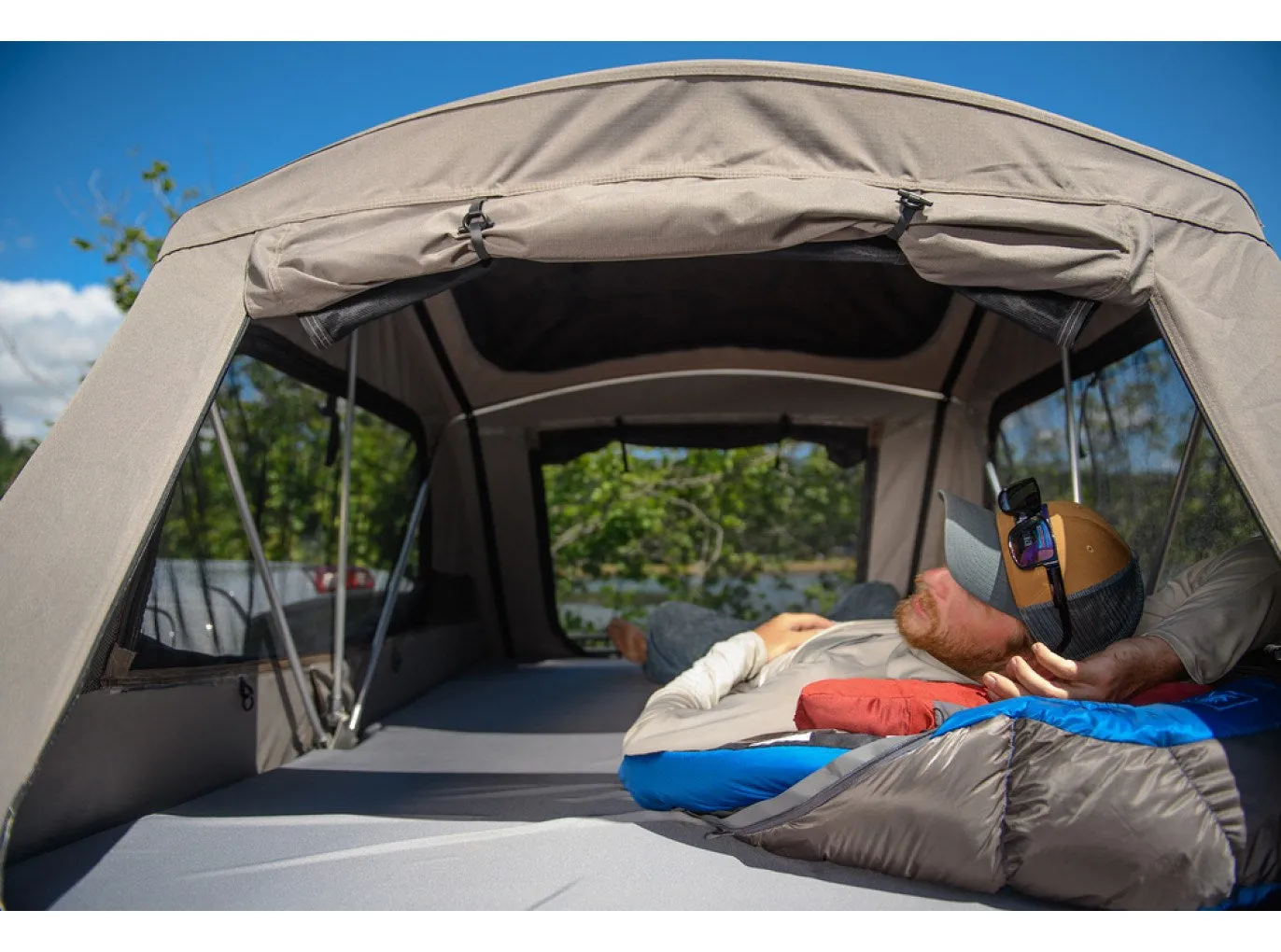 SkyRise HD Small